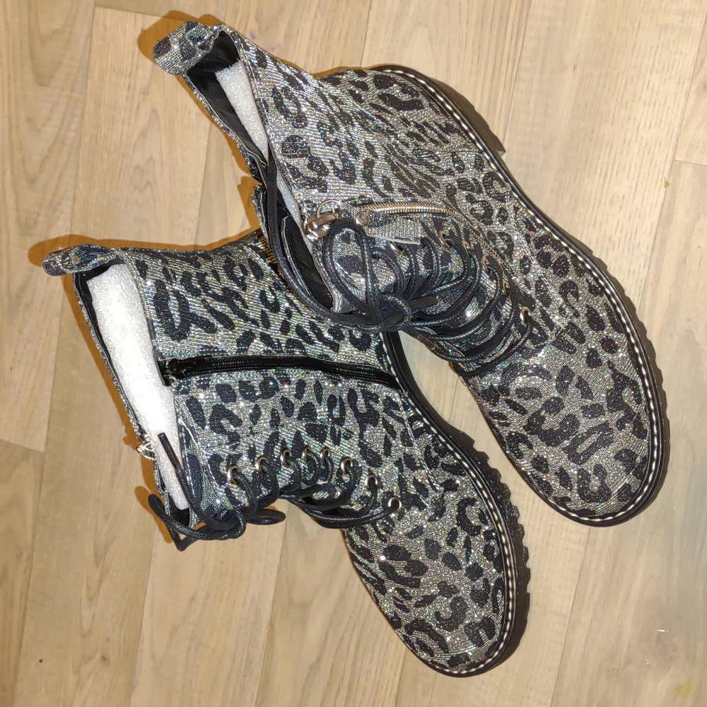 ๐ฃMIX No. 6 Rocklyn Shimmer Leopard Combat Boots - Picture 13 of 16